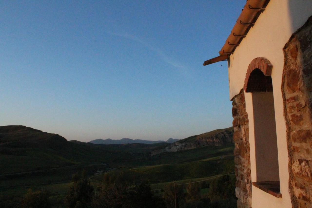 Ponte Calatrasi Agriturismo Roccamena Kültér fotó