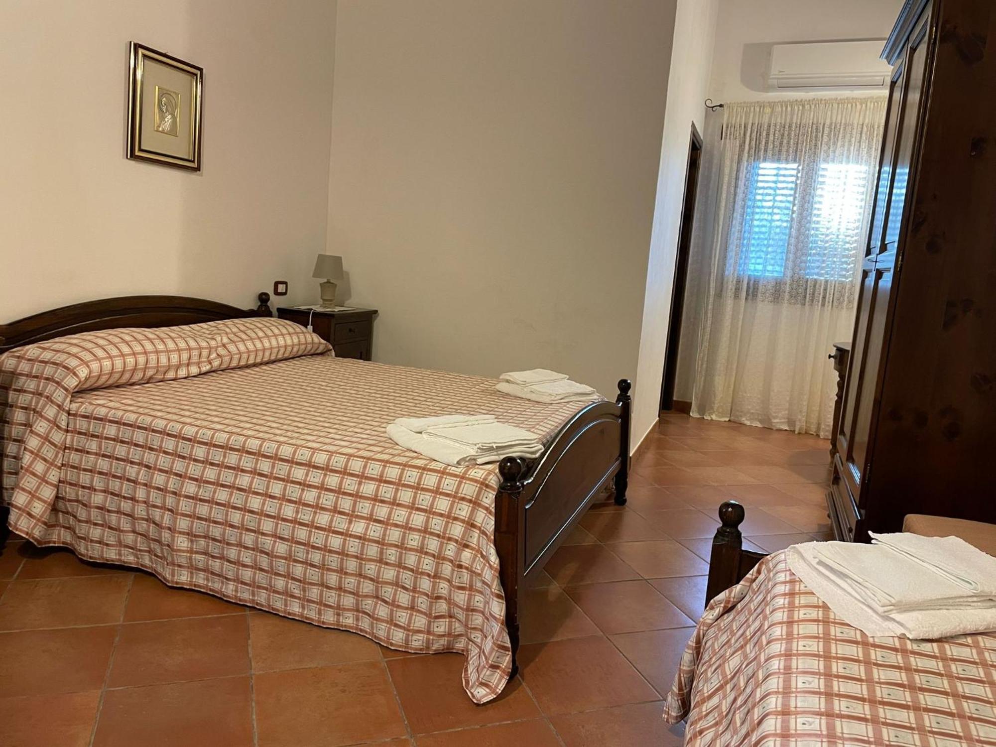 Ponte Calatrasi Agriturismo Roccamena Kültér fotó