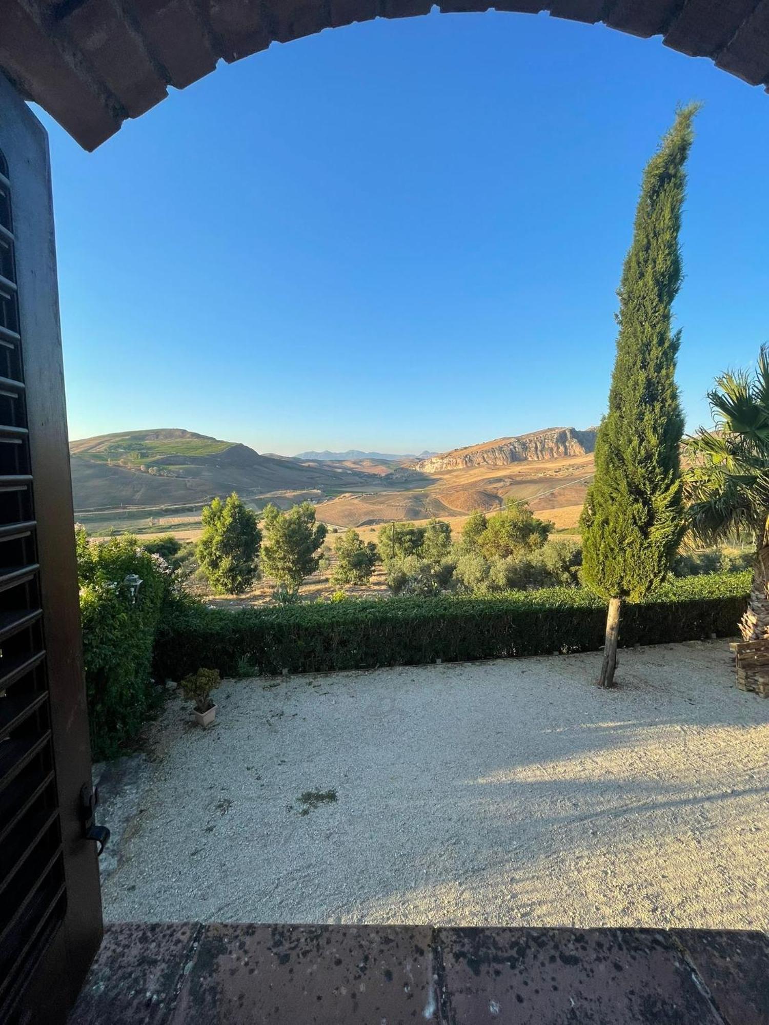 Ponte Calatrasi Agriturismo Roccamena Kültér fotó