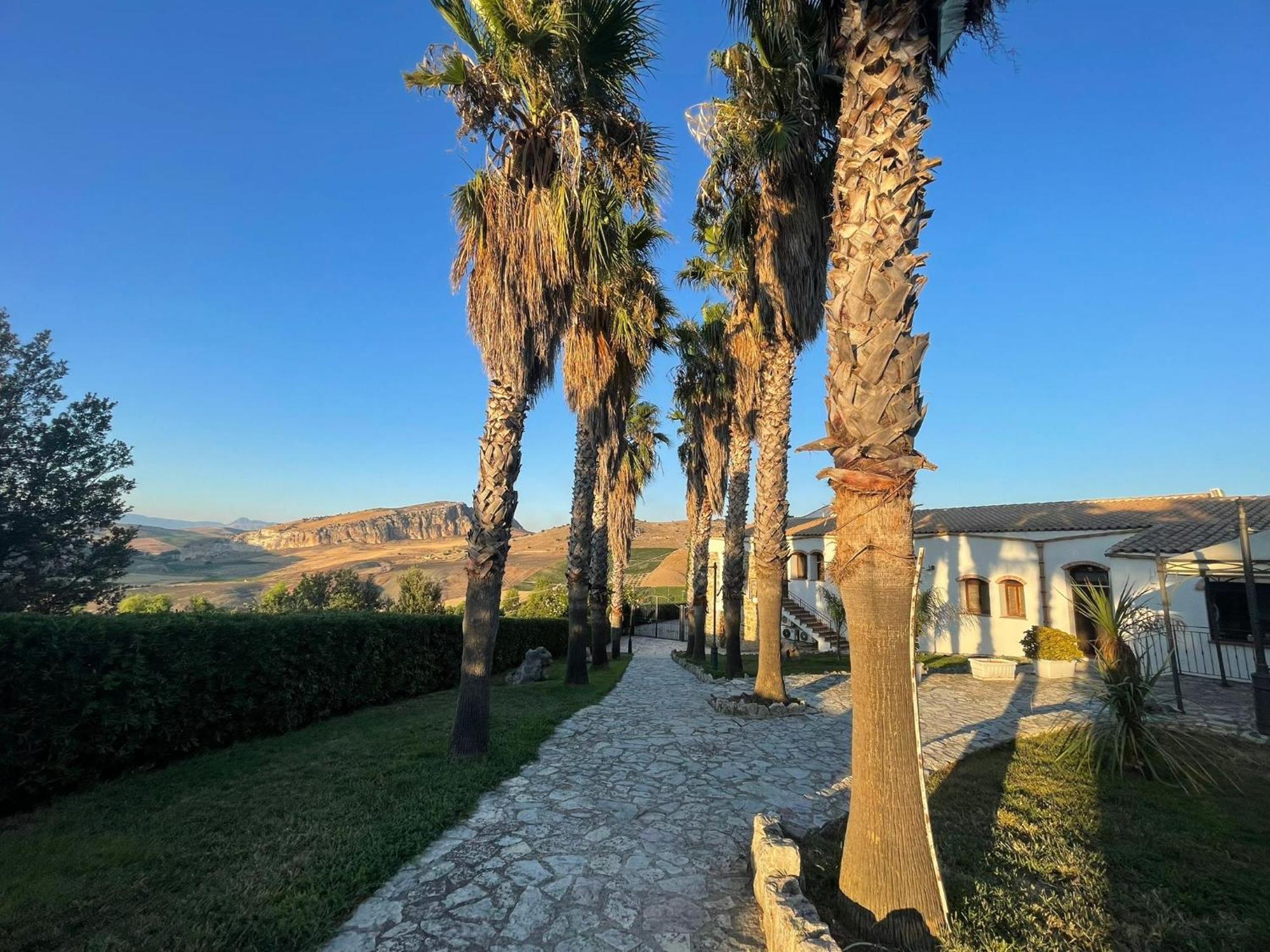 Ponte Calatrasi Agriturismo Roccamena Kültér fotó